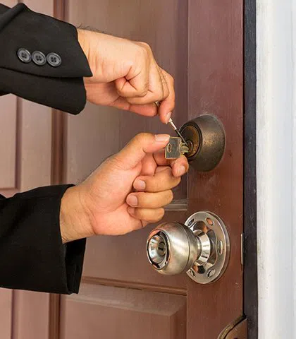 Portland City Locksmith Portland, OR 503-716-1404 - new-locks-installation